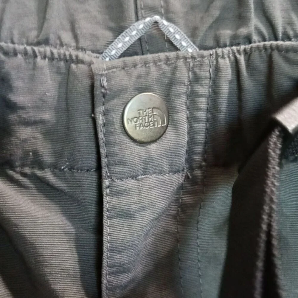The North Face Mens Cargo Shorts Belted Lightweight Dark Gray Size Medium
